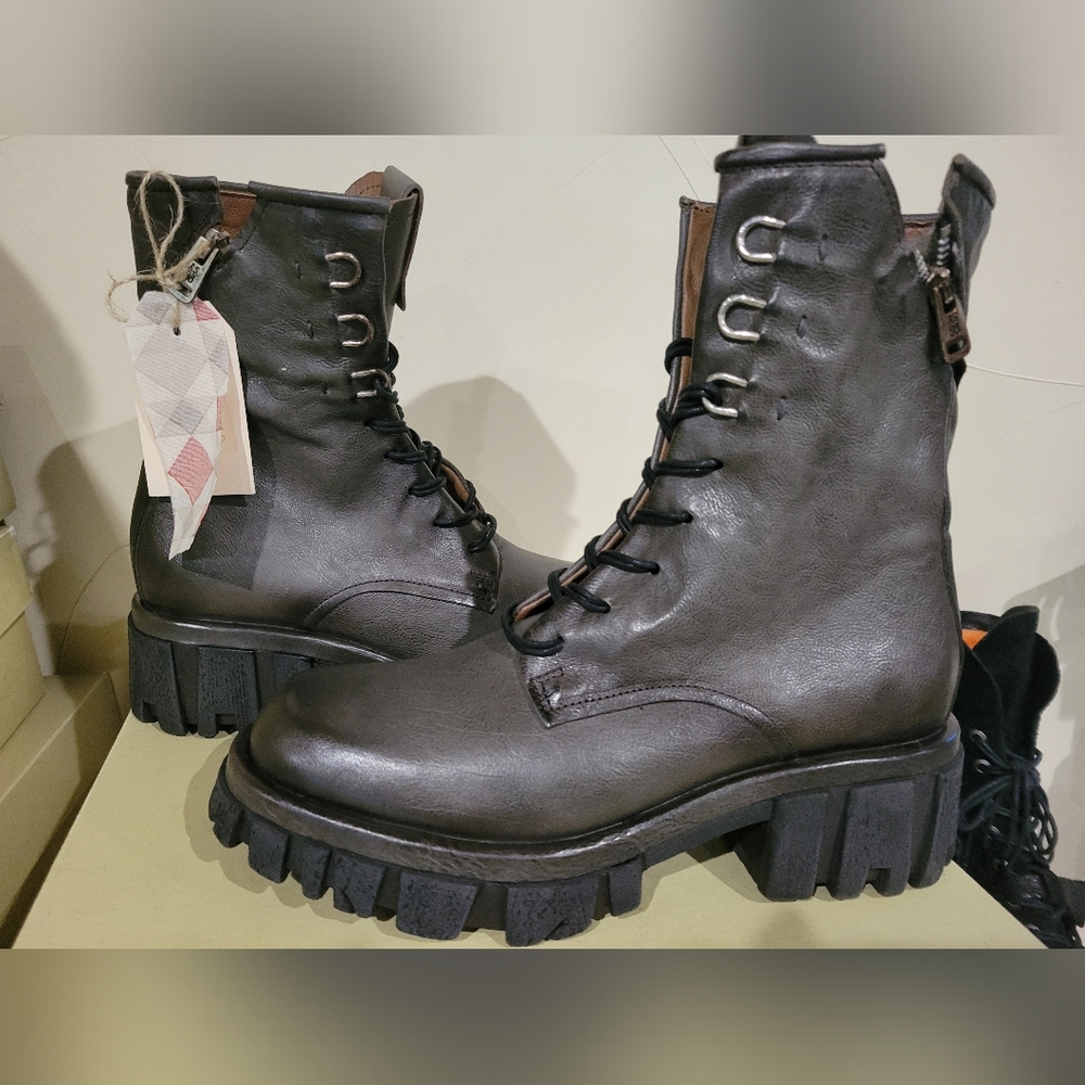 NIB A.S.98 Haider Smoke Gray Chunky Combat Boots 39